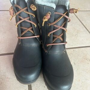 Sperry Black and Brown Leather Boots